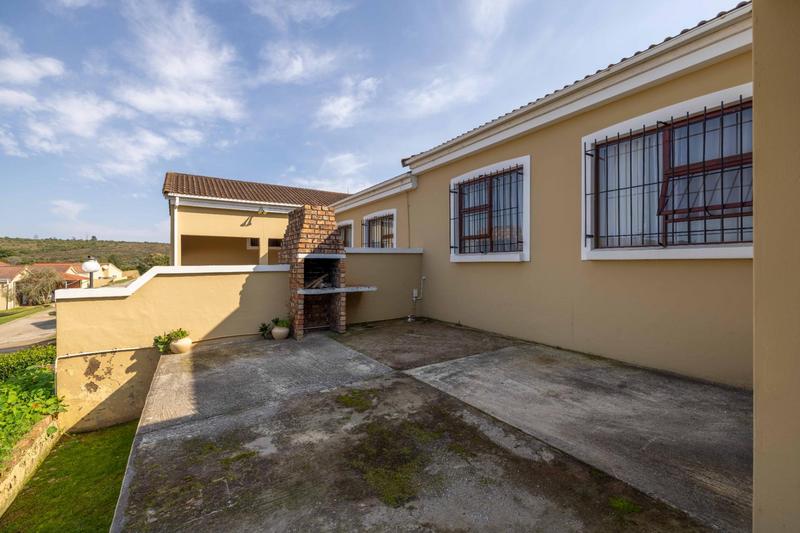 3 Bedroom Property for Sale in Oatlands Eastern Cape